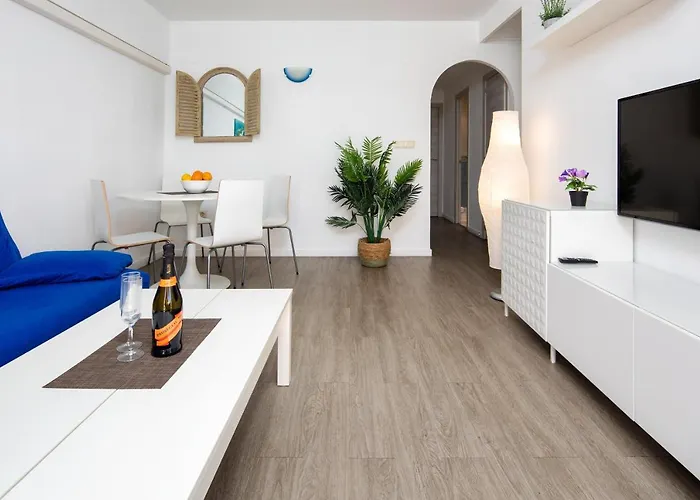 Beach Holiday Denia * دينايا